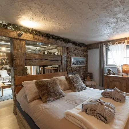 Petit Authentique Avec Chalet